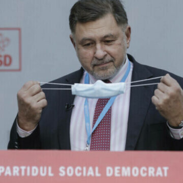 Rafila: Fenomenul plicului s-a redus. Doar 2% dintre evaluările primite oficial de la pacienți sunt negative