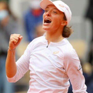 Iga Swiatek, cel mai bun sportiv european al anului. Ce loc ocupă David Popovici