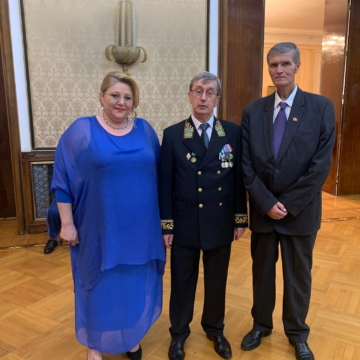 Diana Șoșoacă, o nouă vizită la Ambasada Rusiei. „Opriți războiul, vesticilor! Vrem pace!”