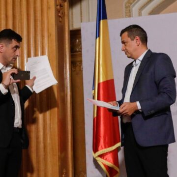 1687499406_index.jpeg Simion îi răpunde lui Grindeanu și îl numeste „vulpea șireată, domesticită, care nu va mai ajunge la struguri și zice ca sunt acri”