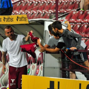 41b348908b51abdff2dab9f259ea0b2a.jpg Fostul jucător al CFR Cluj, Denis Alibec, e mai bogat cu 1,2 milioane de euro