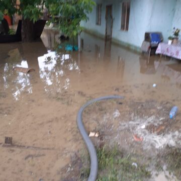 Furtuna a afectat zona Turda și Câmpia Turzii. Sunt gospodării inundate