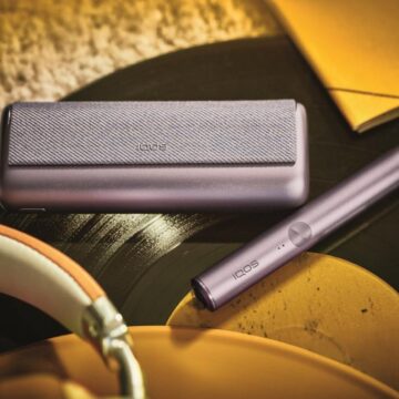 iqos.jpg Philip Morris International lansează IQOS ILUMA. Cel mai inovator produs din gama alternativelor fără fum intră azi pe piaţa din România