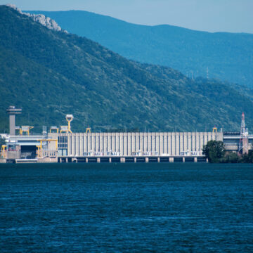 Hidroelectrica a fost listată la Bursă. Compania a scos la vânzare acțiuni de peste 8,8 miliarde lei
