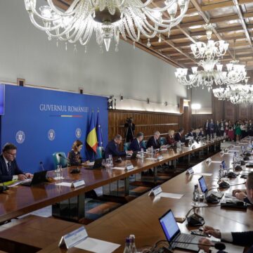Cât de bogați sunt miniștrii din cabinetul Ciolacu. Case de vacanțe, bijuterii și tablouri de zeci de mii de euro
