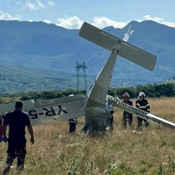 Un avion de agrement s-a prăbușit în Brașov, între Râșnov și Tohanu Nou – FOTO