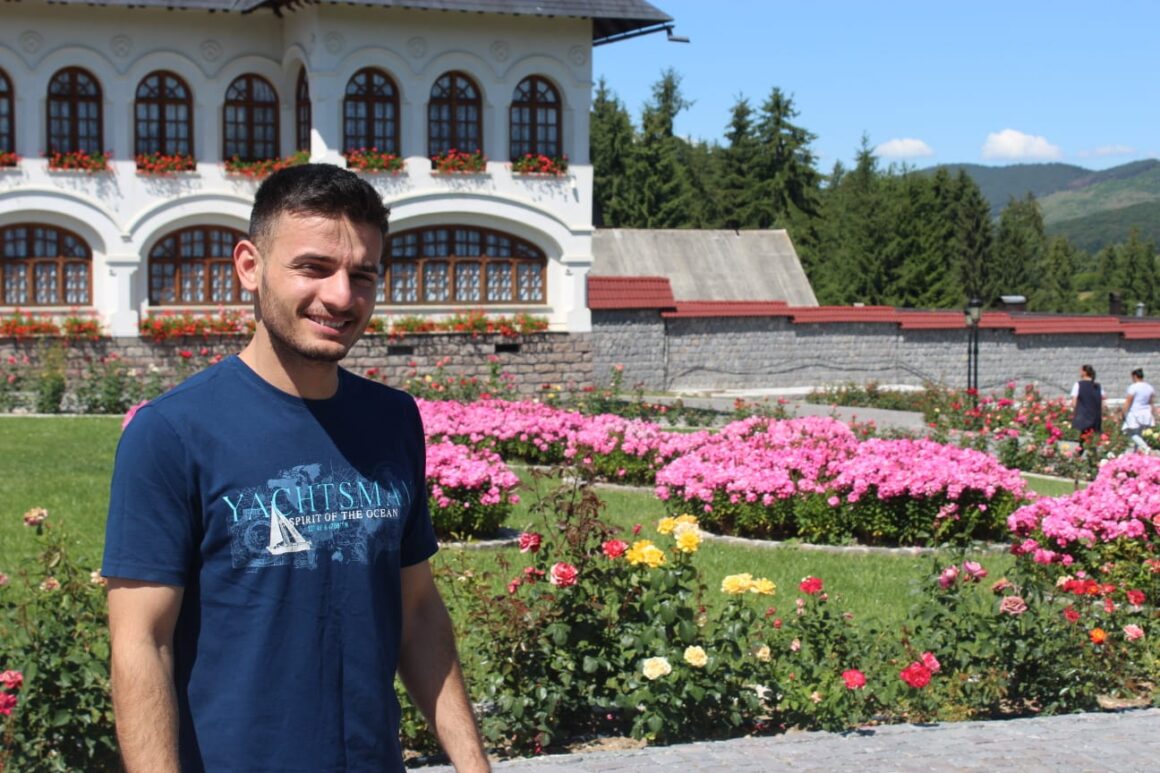 Povestea incredibilă a unui elev repetent în clasa întâi, care a ajuns premiant și a luat BAC -ul cu 9,01: ”Școala era refugiul meu!” – FOTO