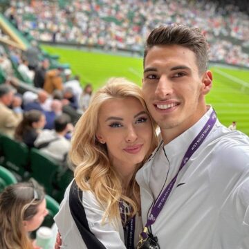 Andreea Bălan, criticată că îi strică cariera lui Victor Cornea