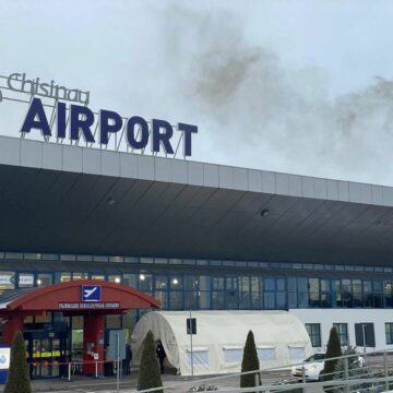 aeroport-chisinau.jpg Cine sunt cei doi bărbați UCIȘI cu sânge rece pe aeroportul din Chişinău. Atacatorul este în spital, în stare gravă