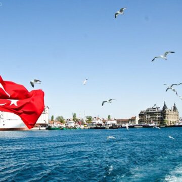 O mare agenție de turism din România intră în faliment! Vacanțele sunt în pericol