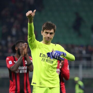 ciprian-tatarusanu-aparat-dupa-gafa.jpg AC Milan, gest uluitor la despărțirea de Ciprian Tătărușanu