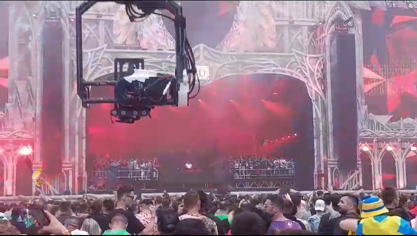0db326d3077232b310120df4e76f1bb6.png Armin van Buuren încă e pe scenă la Untold 2023, deși e trecut de ora 8.00 – VIDEO