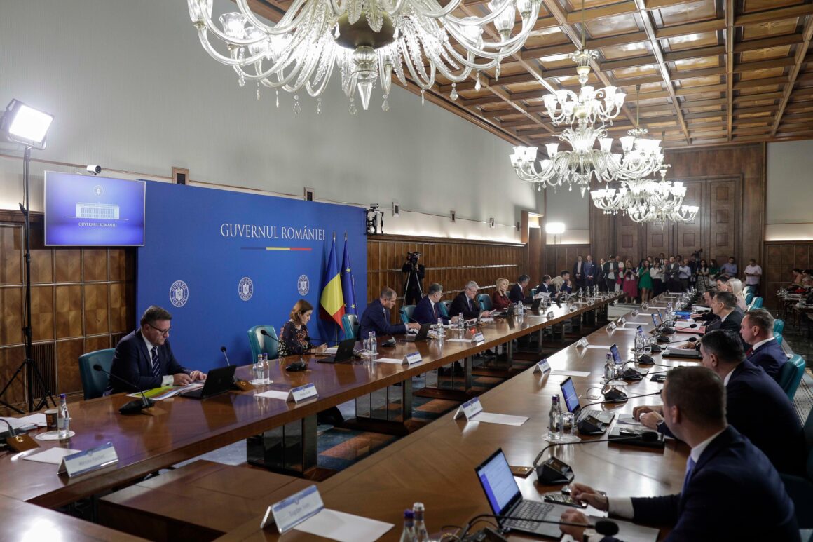 România a depus cererea de modificare a PNRR. Guvernul elimină 4 investiții și modifică 70 de măsuri