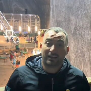 ,,Pescobar”, după vizita la Salina Turda: ,,E frumos la Salină dar se așteaptă cam mult la cozi” – VIDEO
