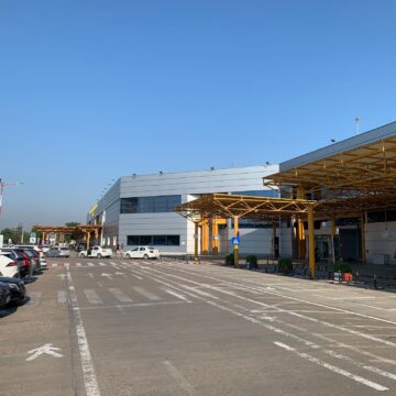 414ed10ad18a2807817218163ac3686e.jpeg Aeroportul continuă războiul cu GOTO Parking și cere să nu mai fie mașini parcate lângă terminalele de plecare / sosire
