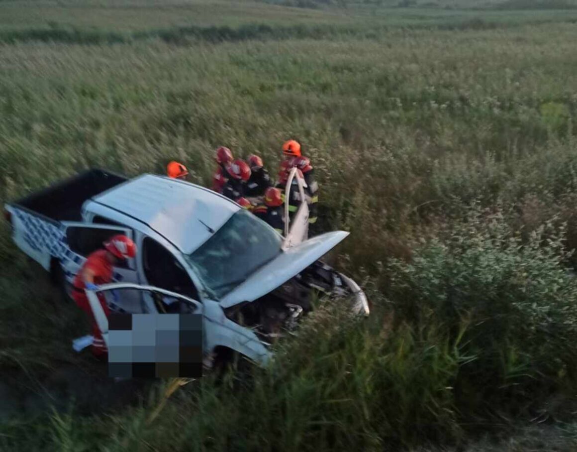 Accident pe centura Vâlcele-Apahida! O mașină a ieșit în decor – FOTO