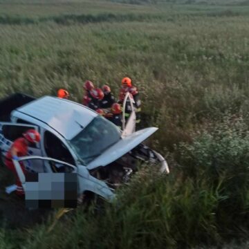 58b20d3b1890017d01d4c6cc4bf22d40.jpeg Accident pe centura Vâlcele-Apahida! O mașină a ieșit în decor – FOTO