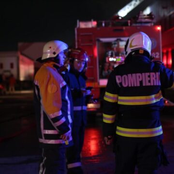 5a94ffce2db1383534836e8d0cc34e73.jpeg Incendiu la un atelier de mobilă din Jucu, județul Cluj