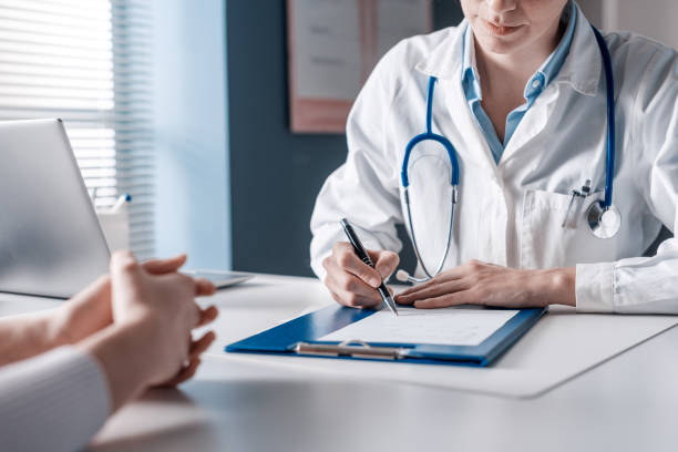 9c92b587e834781e04f2e635e0546209.jpeg Medicii români pleacă din țară din cauza condițiilor din spitale, nu din cauza salariilor. Avem unități sanitare de peste 100 de ani!
