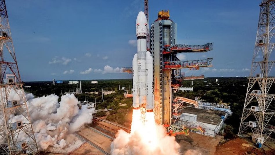 Chandrayaan-3.jpg Chandrayaan-3, misiunea istorică a Indiei, a intrat pe orbita lunară. Ce vizează nava spațială