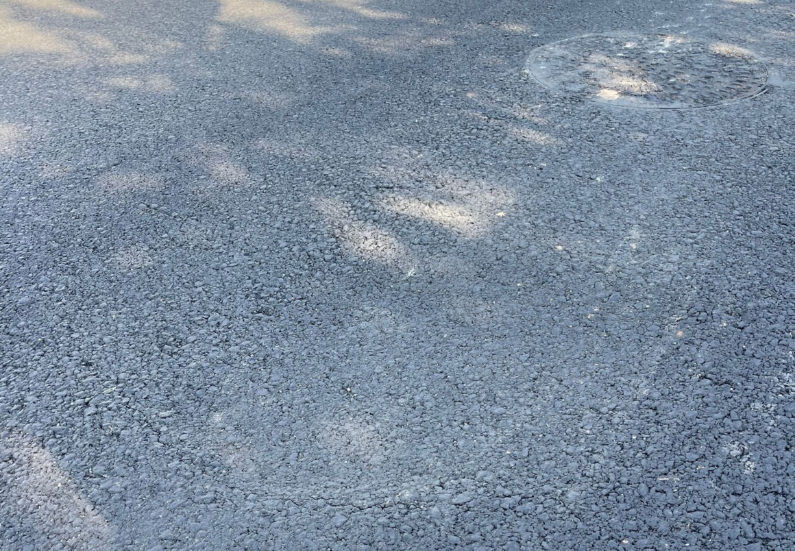 Primarul din Florești a verifcat lucrările de pe strada Someșului și l-a pus pe constructor să le refacă – FOTO