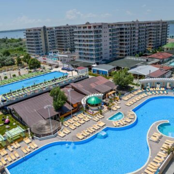 „Luxul” din Mamaia nu depășește prețurile de Cluj. Turist clujean: „Spune multe despre cât de artificial umflat e Clujul”