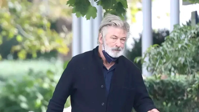 https3A2F2Fwww.gandul.ro2Fwp-content2Fuploads2F20222F022FAlec-Baldwin-_webp.jpg Răsturnare de situație în „cazul Rust”, în care actorul Alec Baldwin este acuzat de omor involuntar. Ce DEZVĂLUIE un nou raport