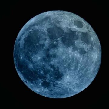 luna-3.jpg „E un spectacol fascinant. E un moment prielnic pentru observații astronomice”