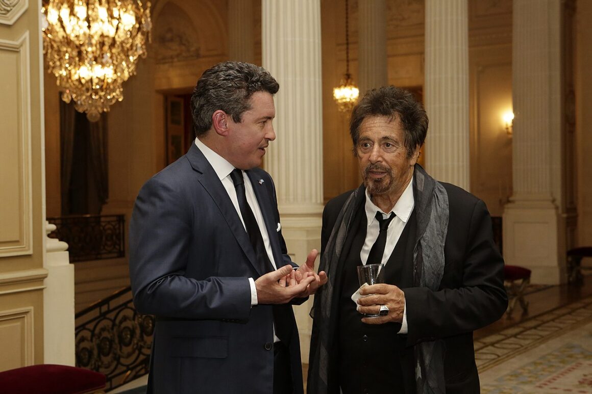 Al Pacino, din nou burlac, la trei luni după ce i s-a născut al 4-lea copil. De ce a ajuns în fața judecătorului celebrul actor