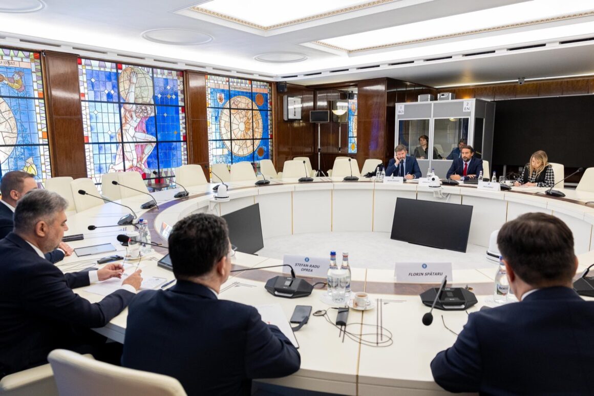 Ciolacu, întrevedere cu directorul pentru afaceri guvernamentale al Apple: L-am invitat să analizeze proiectele în domeniul digital