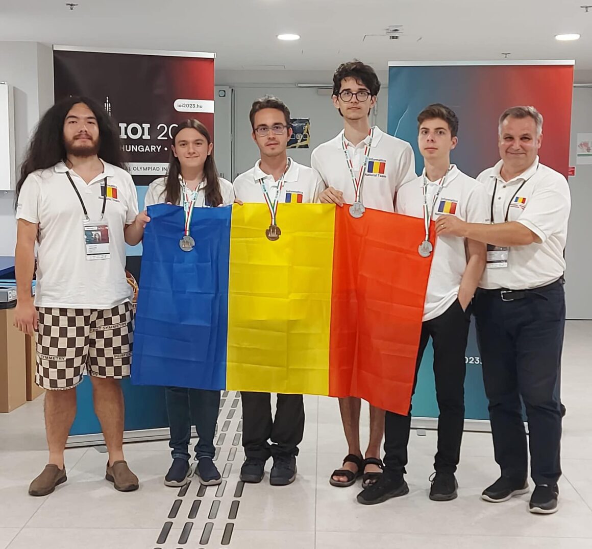 Elevii români, trei medalii de argint și una de bronz la Olimpiada Internațională de Informatică. România se află pe locul 2 în clasamentul mondial