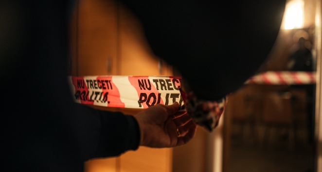 bdab5db0db11c335feec1fd05bb6d140.jpeg Descoperire tragică într-un apartament din Cluj-Napoca. Un bărbat a sesizat polițiștii clujeni prin apel la 112