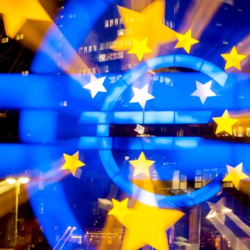 profimedia-0802466384.jpg Ritmul economic în zona euro continuă să fie sub așteptări, pe fondul politicii monetare rigide și din cauza situației globale