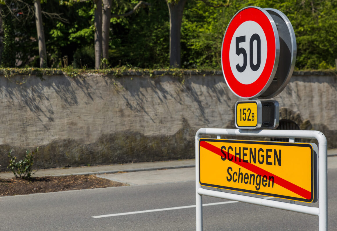 shutterstock_1901725228-scaled.jpg Olanda nu-și va retrage veto-ul privind aderarea Bulgariei la spațiul Schengen, spune ministrul pentru migrație al regatului