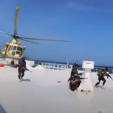 cum-fost-captura-nava-galaxi-rebeli-houthi.png Cum a fost capturată nava „Galaxy Leader” de rebelii Houthi, la bordul căreia se află şi un român
