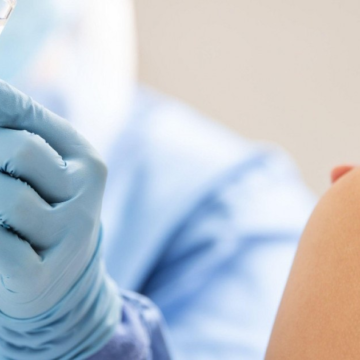 Cum se administrează noul vaccin împotriva melanomului și ce alte tipuri de cancer ar putea trata