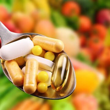 1719975950_index.jpeg Cinci întrebări pe care să ți le pui înainte de a lua multivitamine și alte suplimente alimentare. Când pot face mai mult rău