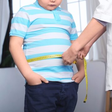 1720929752_index.jpeg Previziuni sumbre. În următorii zece ani, unul din doi copii români va fi obez. Specialiștii vin cu o soluție salvatoare