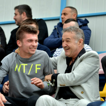 „Atunci-l-am-vazut-pe-Gigi-Becali-cel-mai-fericit-si-atunci-a-fost-cel-mai-trist.-Dezvaluiri-senzationale-din-partea-lui-Florin-Tanase-liderul-vestiarului-FCSB.-EXCLUSIV-1-scaled-e1735592010497.jpg „Atunci l-am văzut pe Gigi Becali cel mai fericit și atunci a fost cel mai trist!”. Dezvăluiri senzaționale din partea lui Florin Tănase, liderul vestiarului FCSB. EXCLUSIV