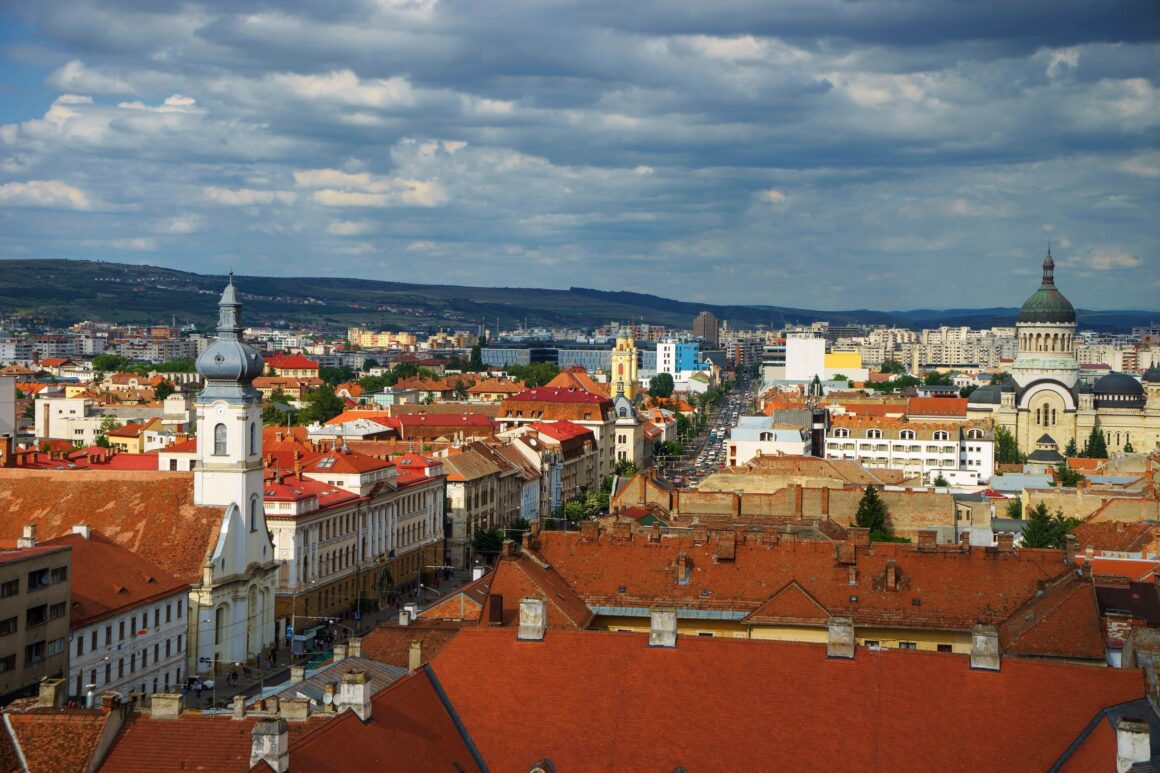 106439619-m.jpg O garsonieră scoasă la vânzare în Cluj devine vedetă în online