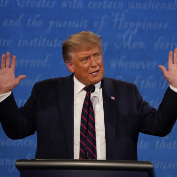 200929-donald-trump-ap-773.jpg Ce câștigi în 2025? Economia globală e zguduită de Trump