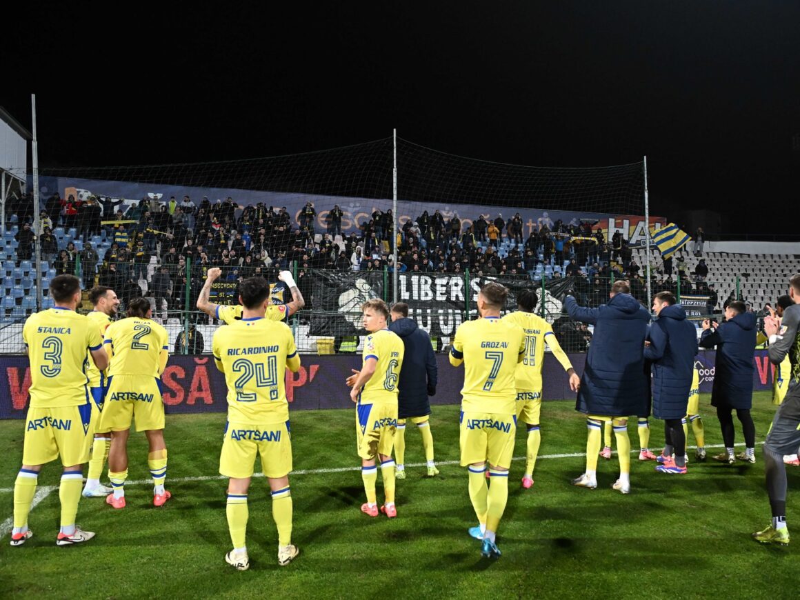 A-fost-oficializata-mutarea-iernii-in-Superliga-„Este-noul-antrenor-principal-al-echipei.jpg A fost oficializată mutarea iernii în Superliga! „Este noul antrenor principal al echipei”