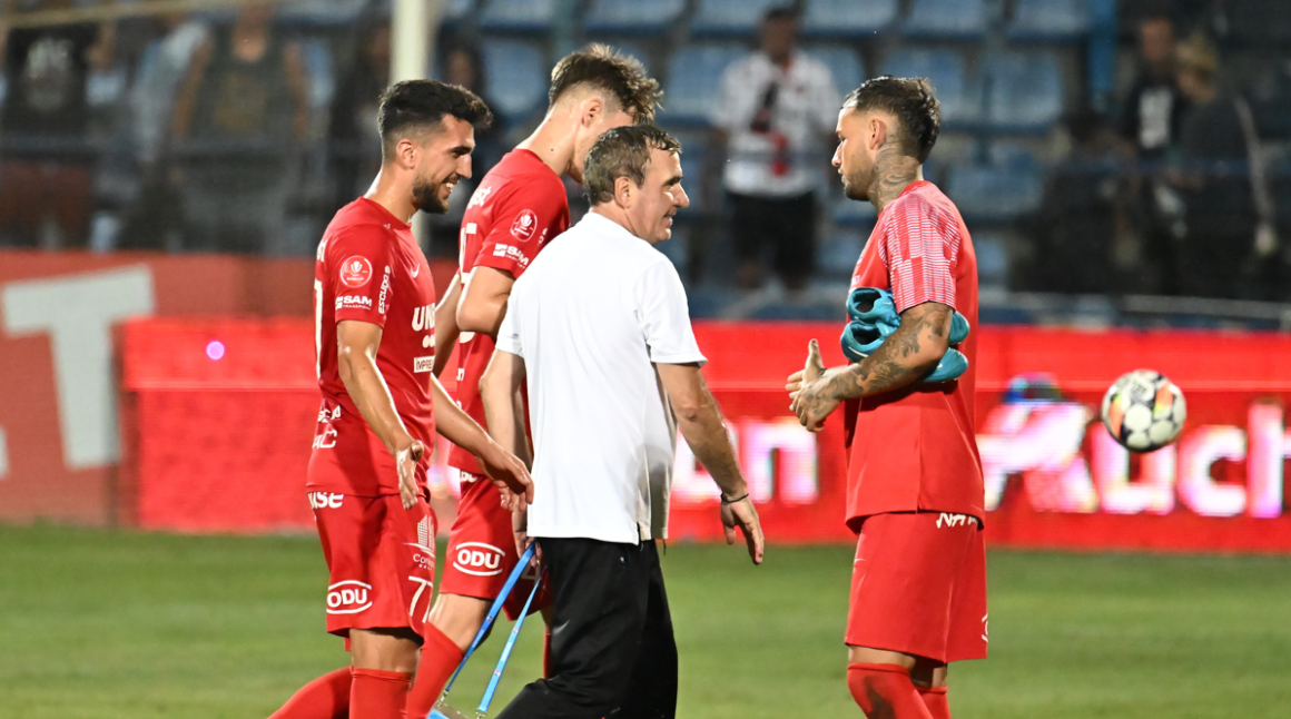Fotbalistul-care-a-refuzat-o-pe-Dinamo-si-a-fost-dat-afara-de-Gica-Hagi-a-plecat-de-la-clubul-din-Superliga.png Fotbalistul care a refuzat-o pe Dinamo și a fost dat afară de Gică Hagi a plecat de la clubul din Superliga