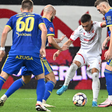 Unirea Slobozia – Dinamo București Live Video Online, de la ora 20:00, în etapa 23 din Superliga. „Câinii” pot ajunge pe primul loc, cu o victorie la scor. Echipele probabile