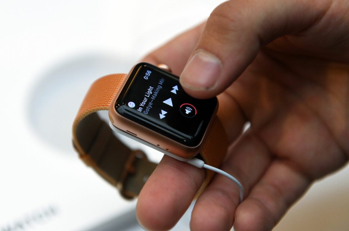 apple-watch-hepta_3189939-scaled.jpg Schior SALVAT de la moarte de ceasul său inteligent. Cum a acționat smartwatch-ul