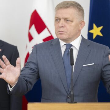 Pregătește ieșirea țării din UE