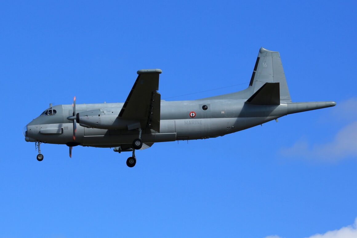 profimedia-0679306551.jpg Avion al Marinei franceze în misiune NATO, cu un jurnalist AFP la bord, LUAT la ȚINTĂ de armata rusă în timp ce survola Baltica