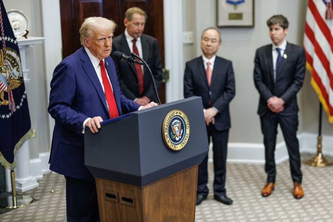 profimedia-0956325513.jpg Giganții din domeniul tehnologiei confirmă că susțin planul de 500 de miliarde de dolari dedicat inteligenței artificiale propus de Donald Trump