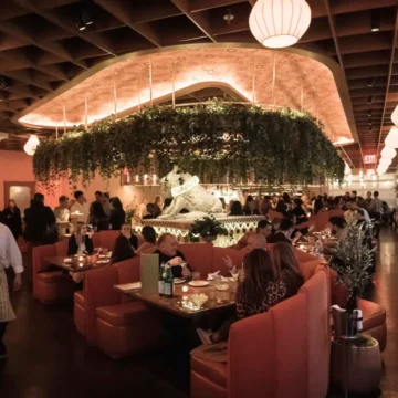 Restaurantele din New York sunt prea gălăgioase pentru clienți