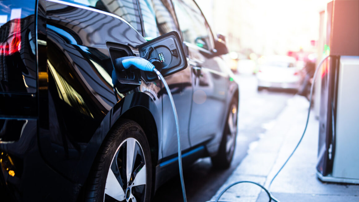 revolutia-masinilor-electrice_shutterstock_548313280_descopera.jpg Europei Centrale îi lipsește infrastructura de încărcare pentru EV-uri